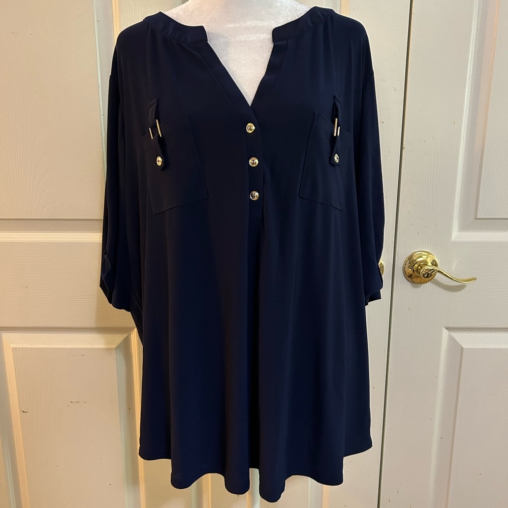 PerSeption Woman navy tunic with gold accents, size 3X